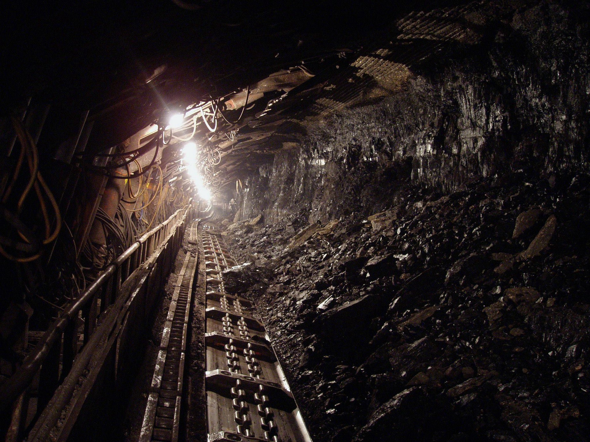 picture of a mining tunnel